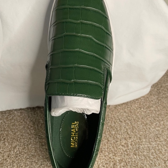 Michael Kors - Keaton Crocodile Embossed Slip on Sneaker-US Size 7.5M/Moss Green - Picture 13 of 16